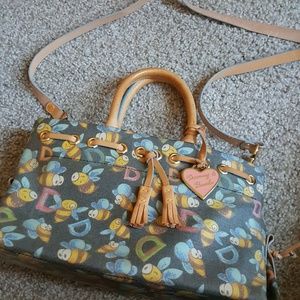 New Dooney and Bourke With tag